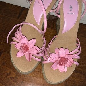Never Worn Size 7 Pink Flower Wedges